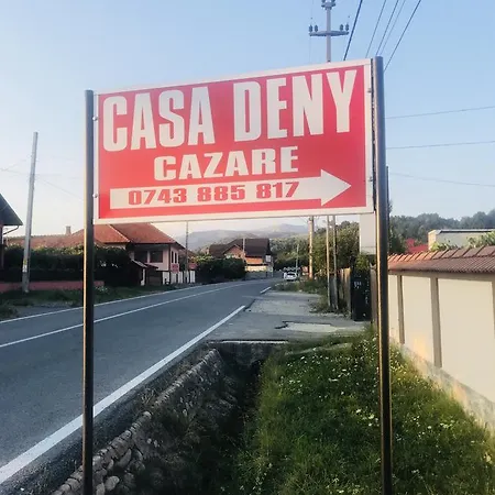 Pensiunea Casa Deny * Novaci-Străini